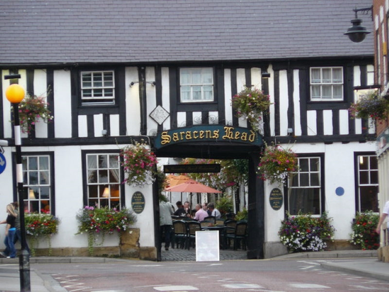 Saracren's Head Southwell - Image Credit Andy Jamieson via Geograph. Licensed under Creative Commons.