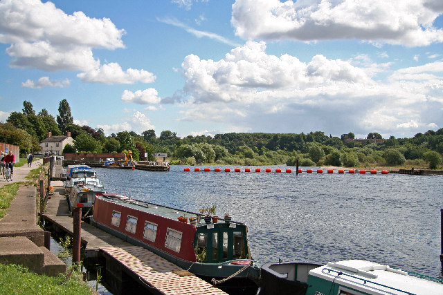 Christine Hasman / Entrance to Beeston Lock