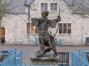 Robin Hood statue at Thoresby Courtyard