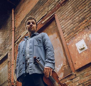 Folkroom Presents: Mikey Kenney
