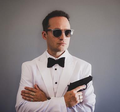 Golden Keys – Ragtime James Bond
