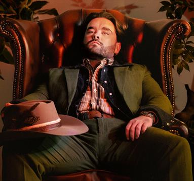 Adam Rowe: Fashionism
