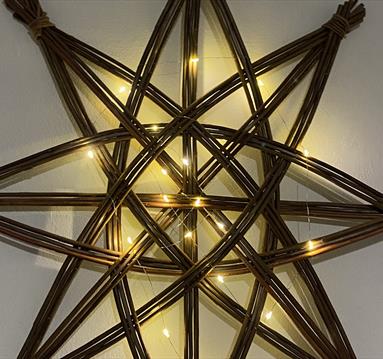 Christmas Star Willow Weaving Workshop at Sherwood Forest
