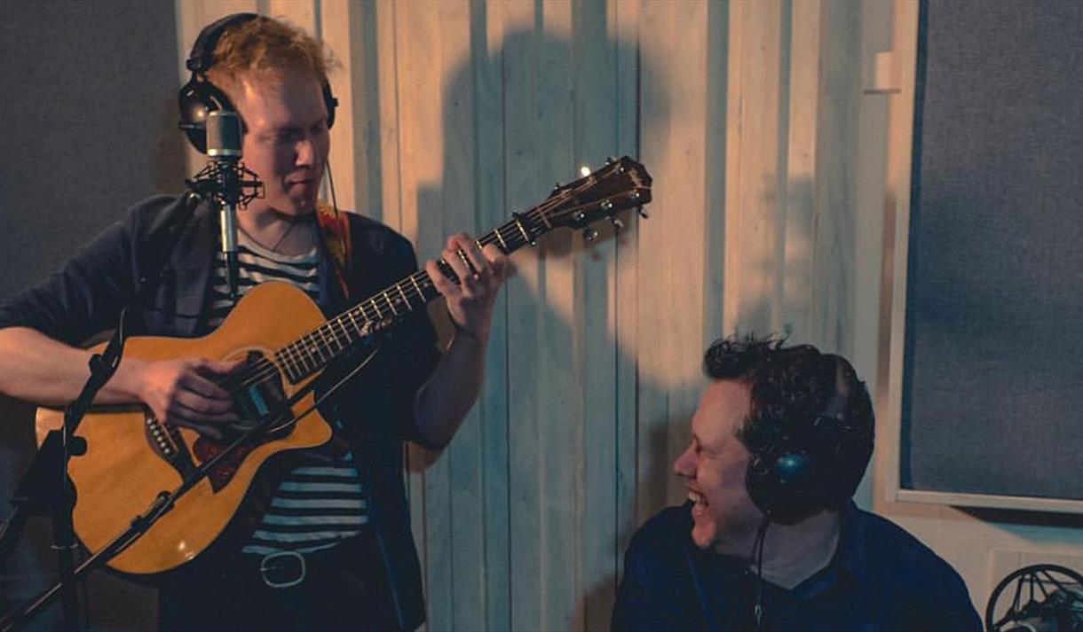Folkroom Presents: Paul Mosley & Jack Harris
