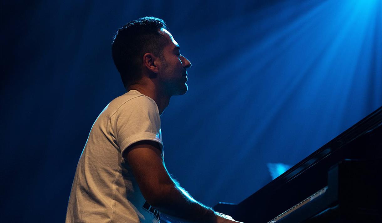 Elchin Shirinov Trio
