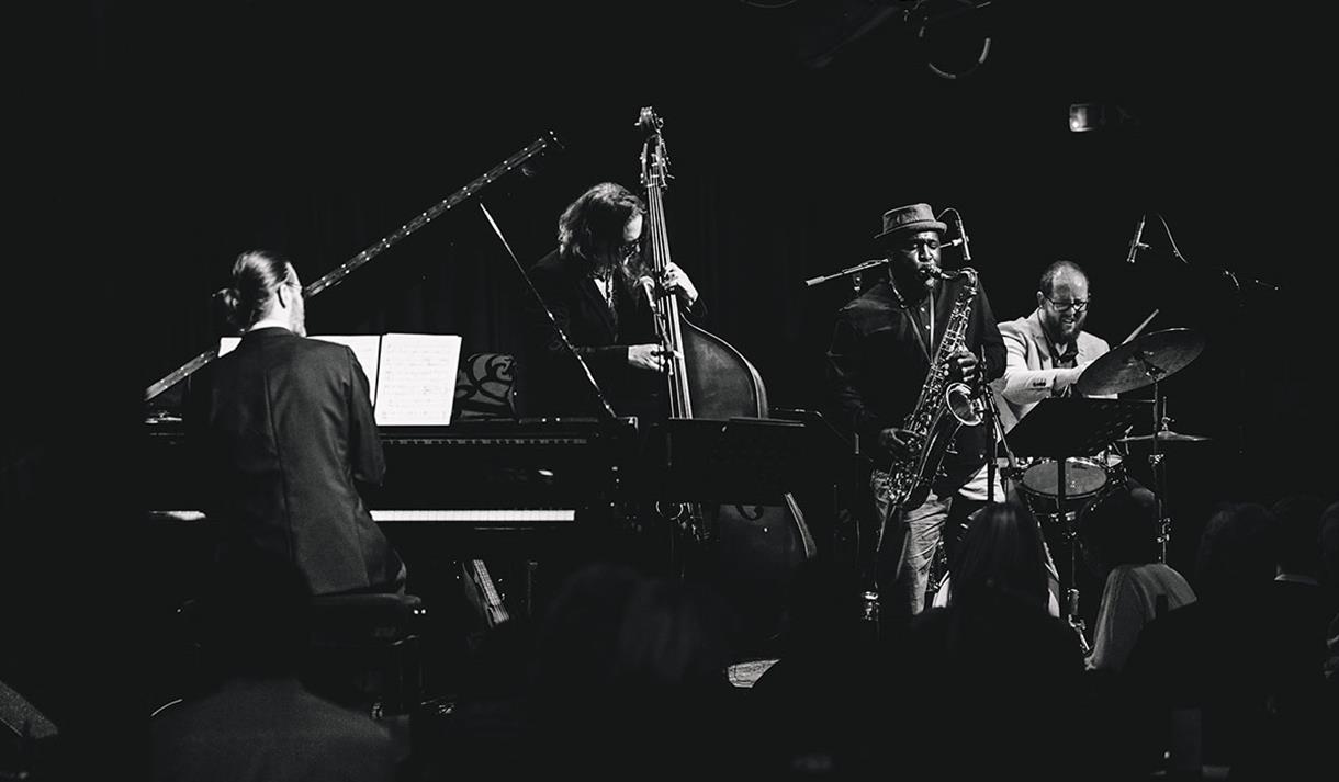 Sharp Little Bones Acoustic Set
