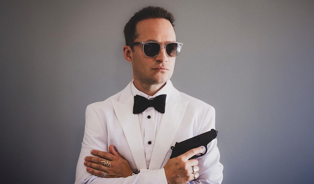 Golden Keys – Ragtime James Bond
