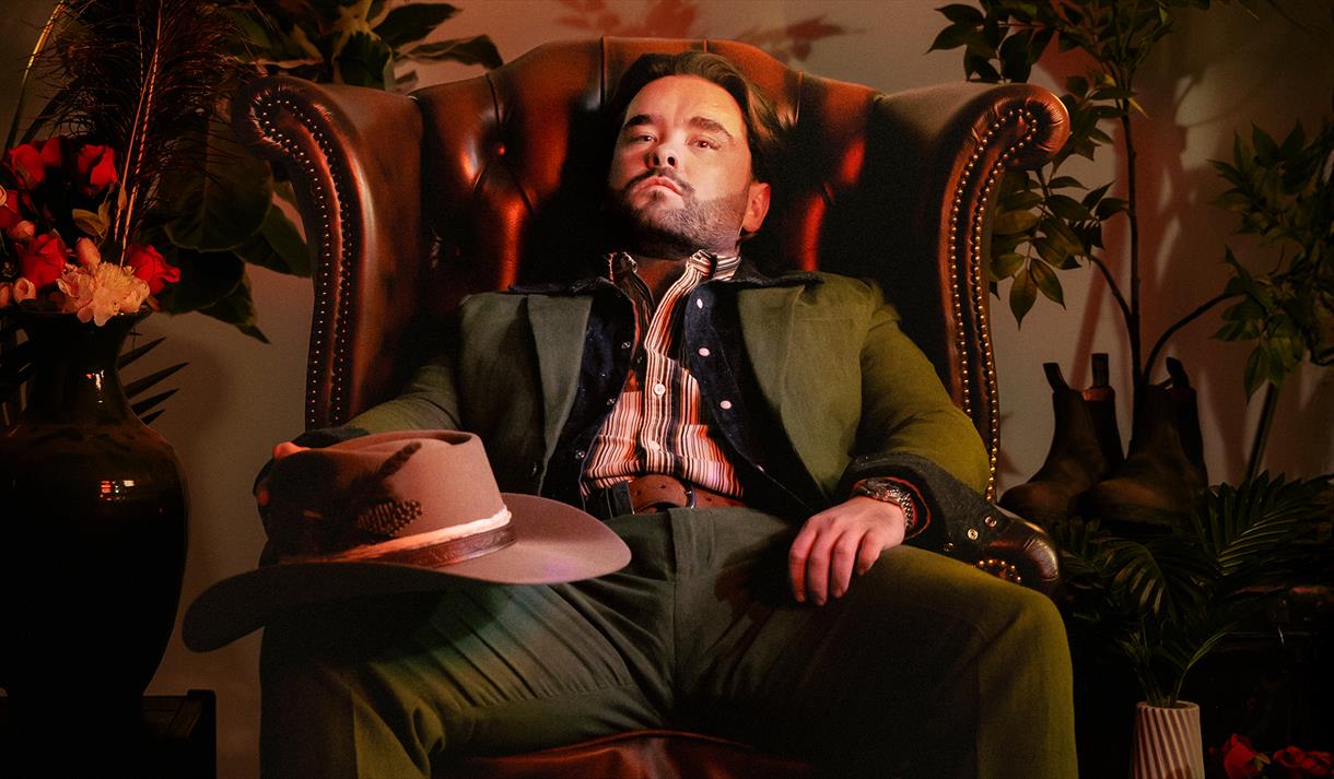 Adam Rowe: Fashionism
