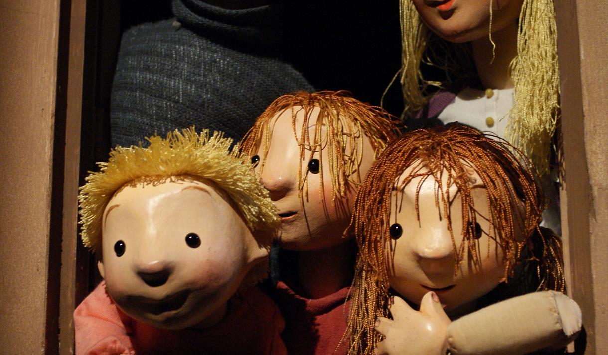 We’re Going On A Bear Hunt PuppetMaking Visit Nottinghamshire