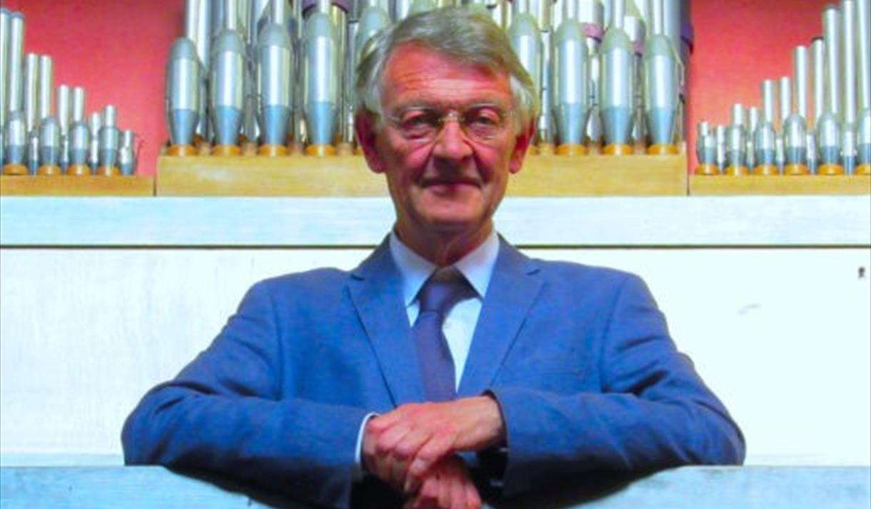 Binns Organ - Lunchtime Concert
