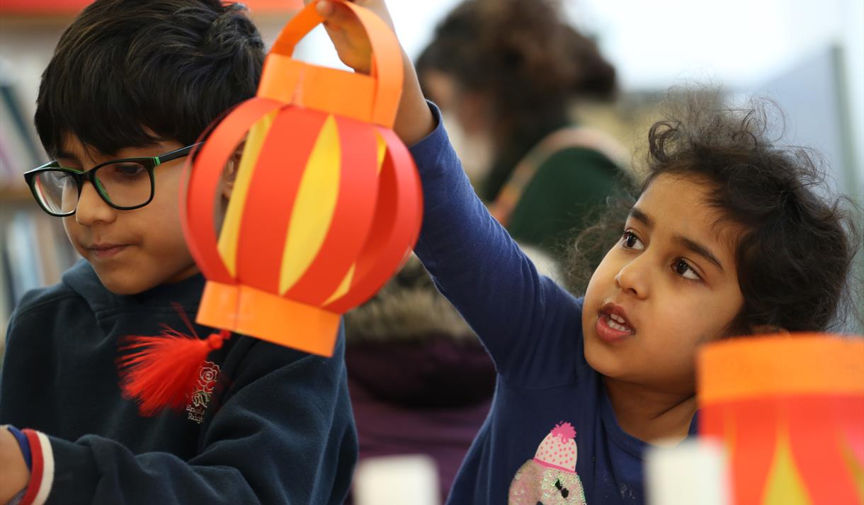 CHINESE ARTS & CRAFTS FOR FAMILIES