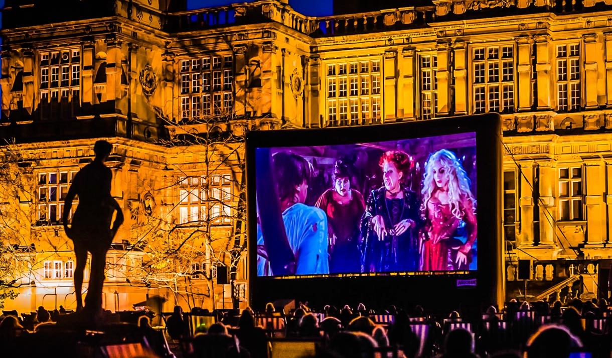 Adventure Cinema: SCARY MOVIE (18)