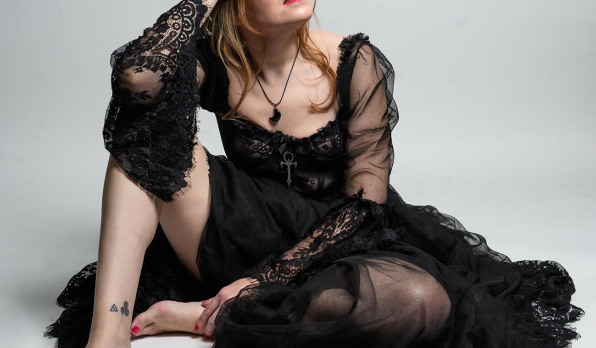 Juliette Burton: Villain Era
