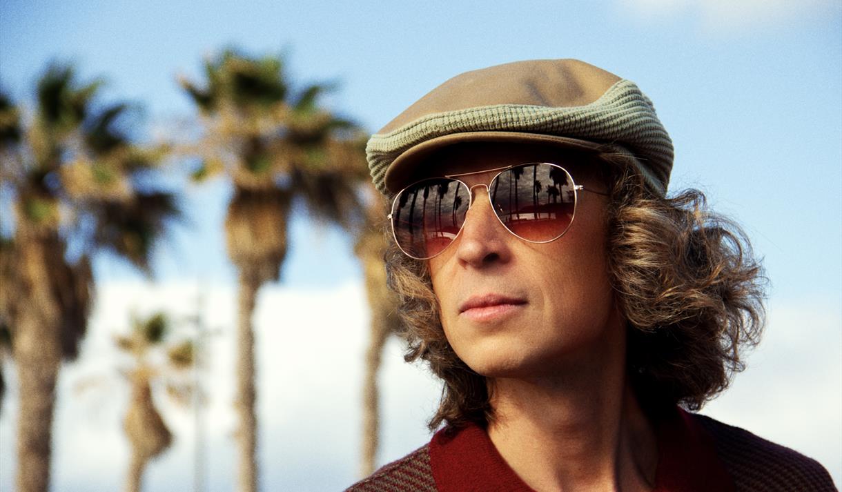 Joel Sarakula and Sun & Moon (Chai Larden)
