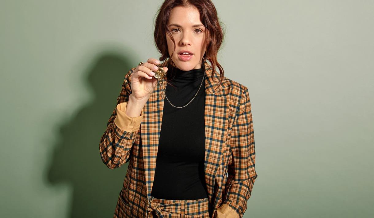 Kat Eaton – New Year's Eve dinner set
