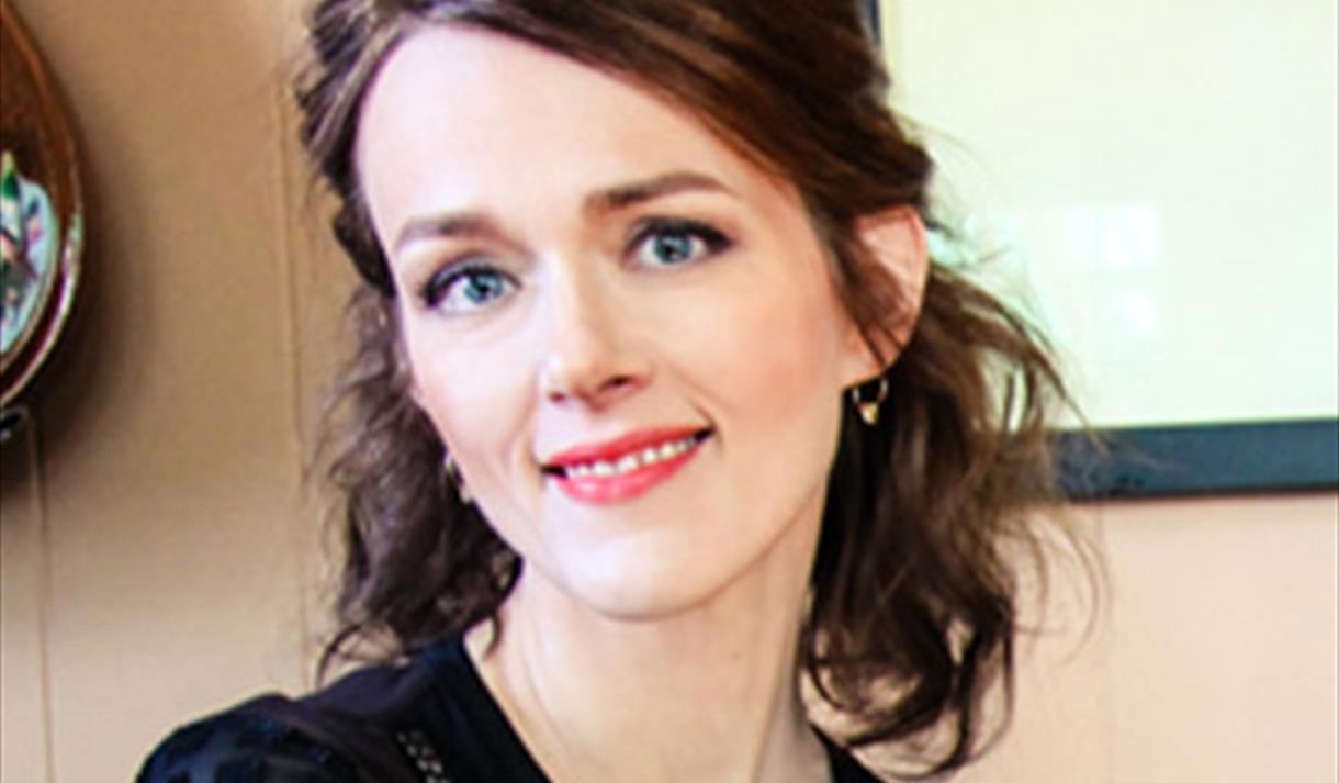 THE GLEE PRESENTS Laura Cantrell - Visit Nottinghamshire