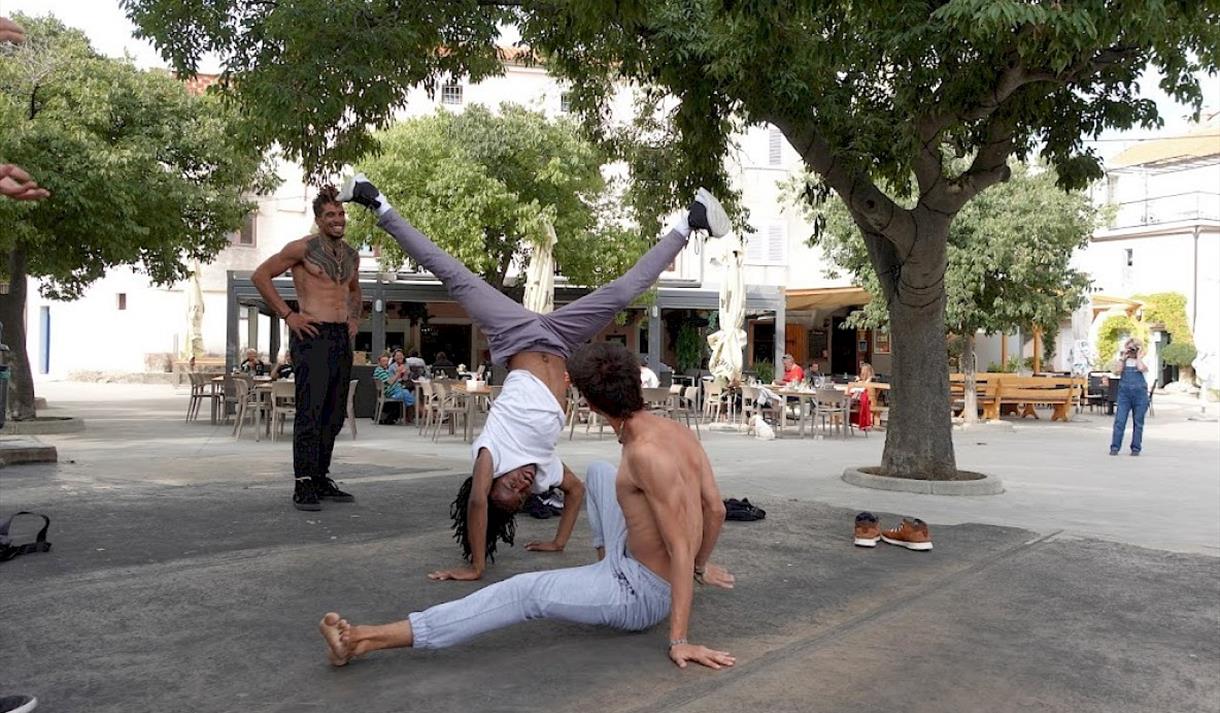 Photo of break dancers